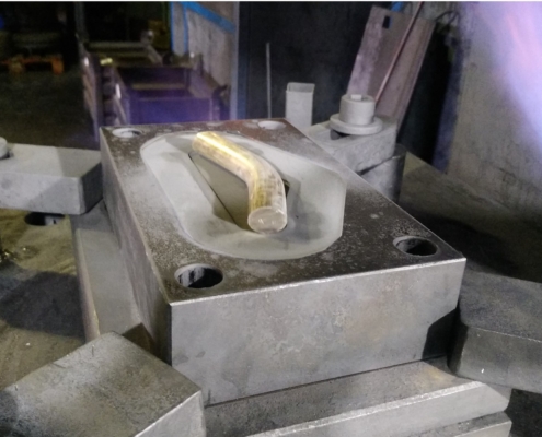 Proceso de forja en caliente
